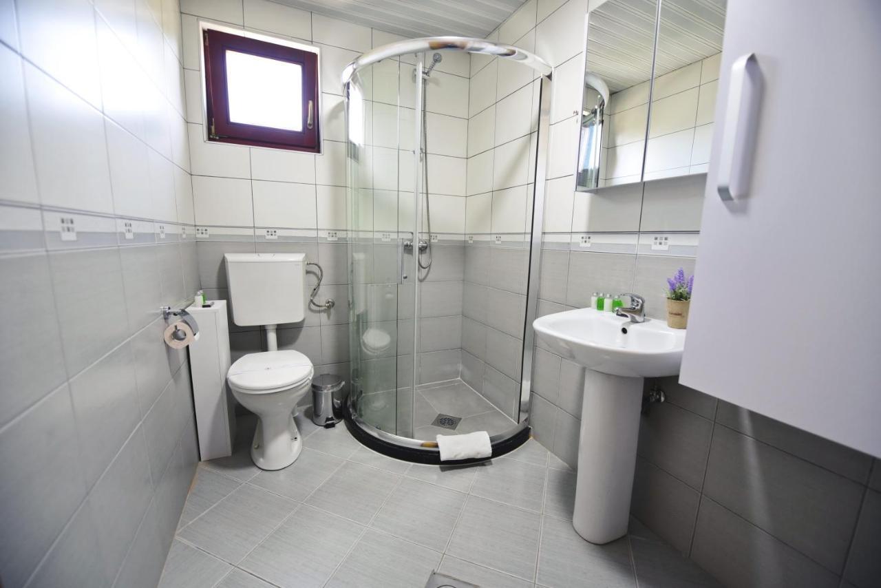 Si Apartments Ohrid With Free Parking Extérieur photo